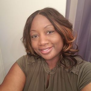 Meet your Posher, Sharell